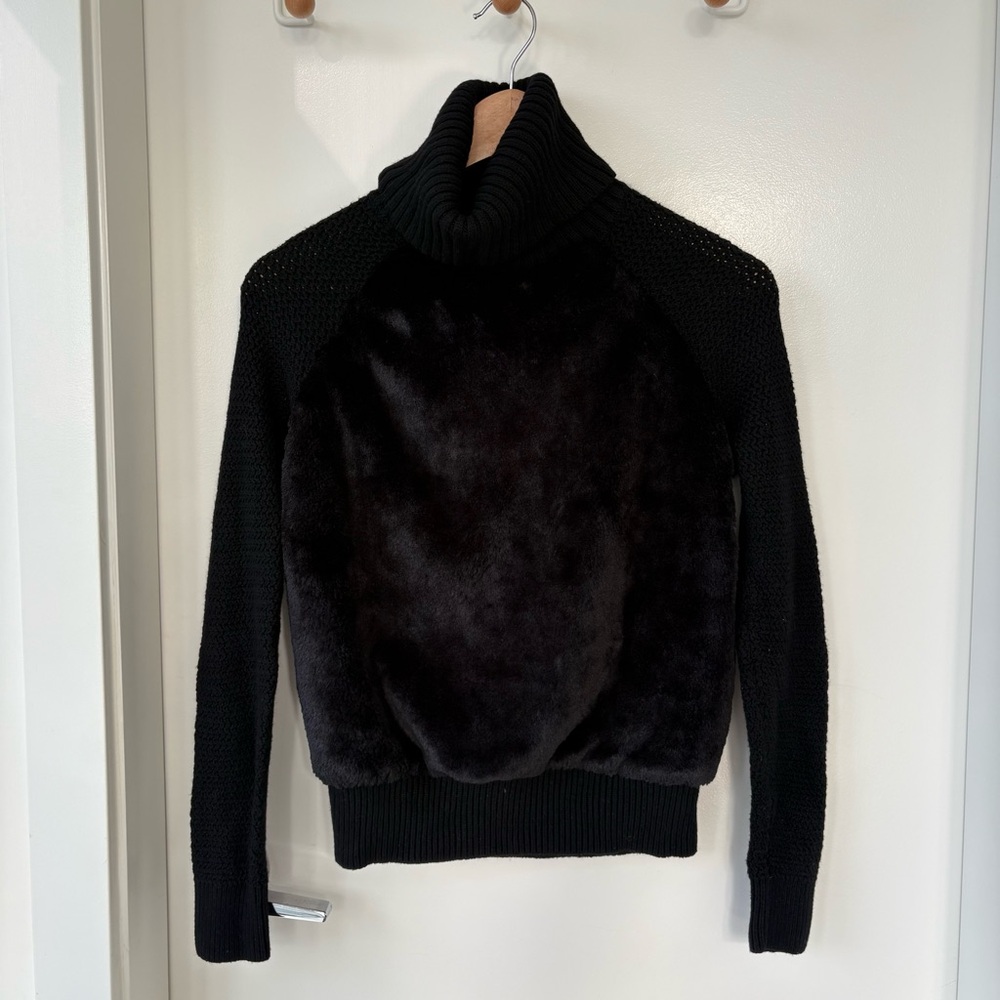 Banana Republic Black Fur Turtleneck Neck Sweater Size XS